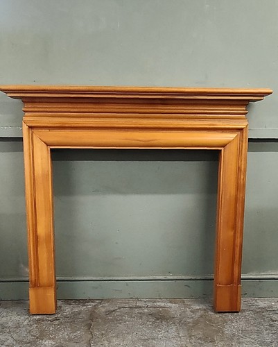 Elegant bolection wooden - an,